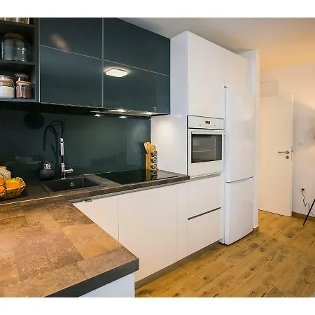 Apartment Sweet In Center Of *